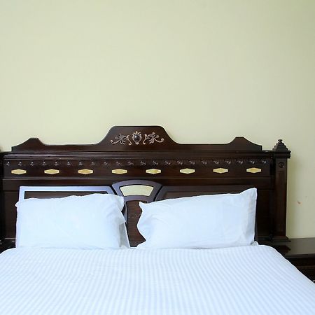 Bnow Hotel Addis Abeba Esterno foto